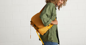 timbuk2 bags seattle TimBuk 2 Classic Messenger Bag Distributed internal pockets and organization balance the weight of your carry Timbuk2 - Classic Messenger Bag